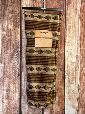 Wrangler Oversized Ultra Plush Throw